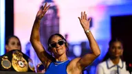 Boxing star Amanda Serrano graciously attempts to turn down chance at $250K bonus ahead of title fight