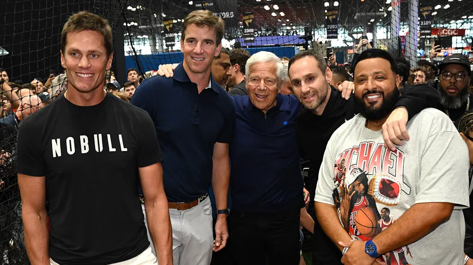 Tom Brady, Eli Manning, Robert Kraft, Michael Rubin and DJ Khaled at Fanatics Fest
