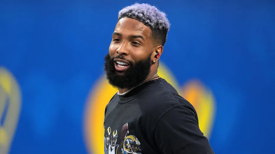 Odell Beckham Jr warming up with the Rams