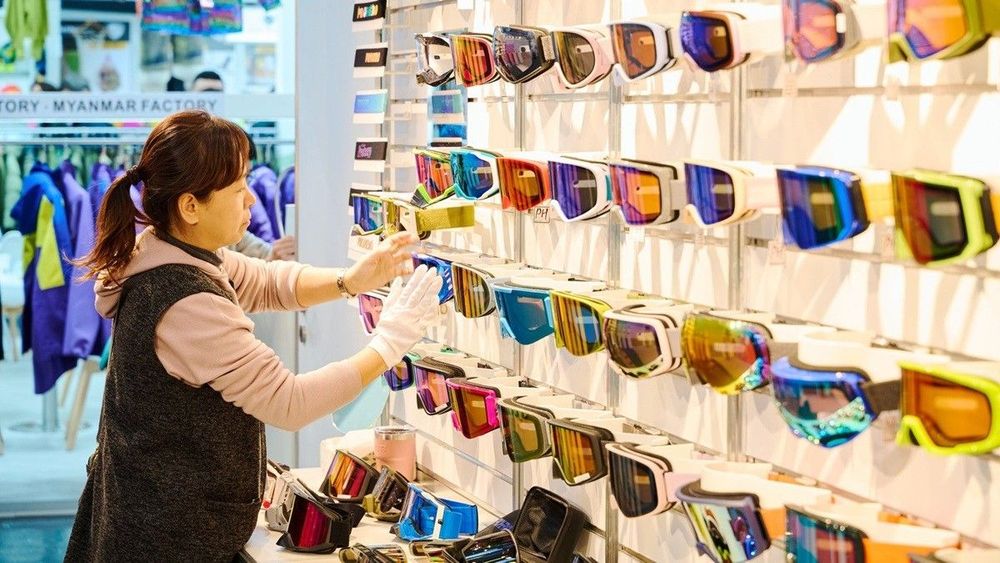 Dezember - Ausgabe Alpentour360° von der ISPO München