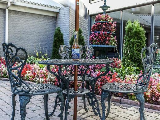 Le Nouvel Hotel & Spa