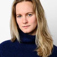 Emily Baker-White headshot