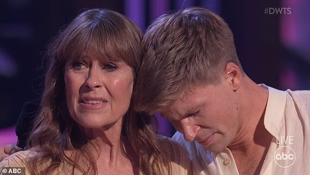 Robert Irwin - the son of late zookeeper Steve Irwin - took part in emotional performance which was dedication to his mother Terri