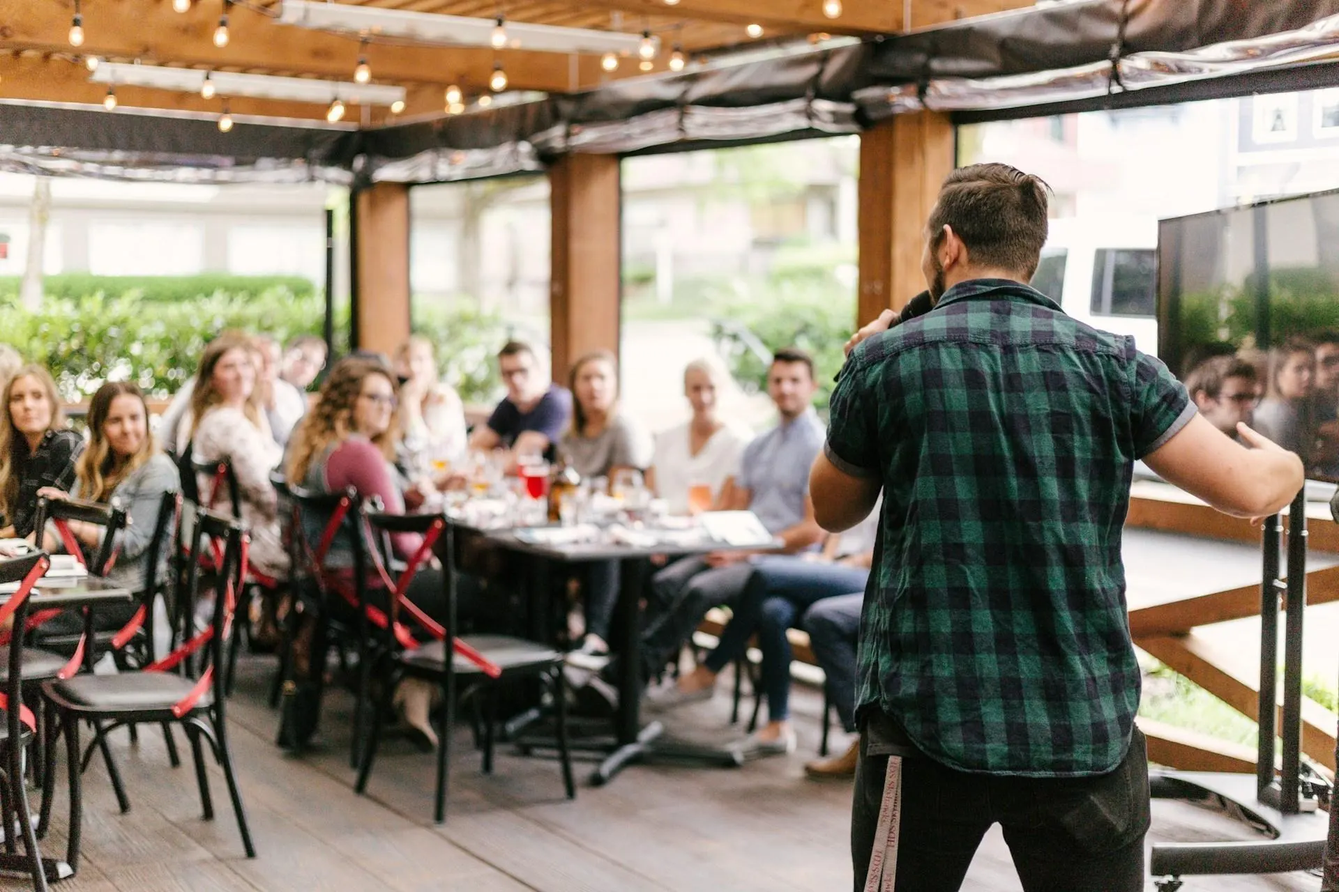 5 ChatGPT Prompts To Think Like A CEO
