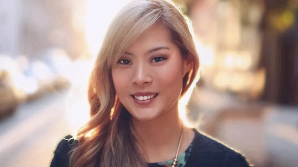 This $541 Million Chicago Advisor Turned Her Reception Desk Job Into A Thriving 17-Year-Old Business