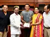 Sania Mirza, Azharuddin meet Telangana CM K Chandrashekar Rao, invite him for Anam-Asad's wedding