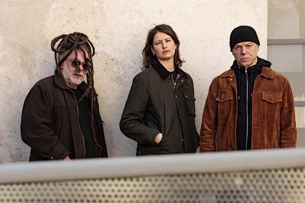 Per i Delta V le parole sono importanti, soprattutto nel nuovo e sorprendente album In Fatti Ostili
