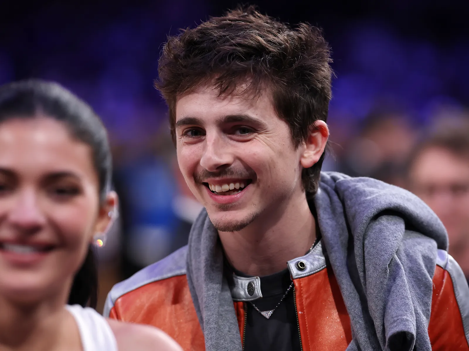 Timothée Chalamet sa esattamente come far ricrescere i capelli dopo un buzz cut