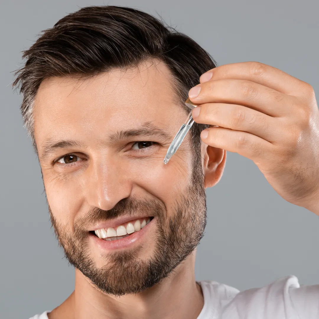 Les meilleurs sérums au Bakuchiol, ce nouvel actif naturel plus puissant que le rétinol