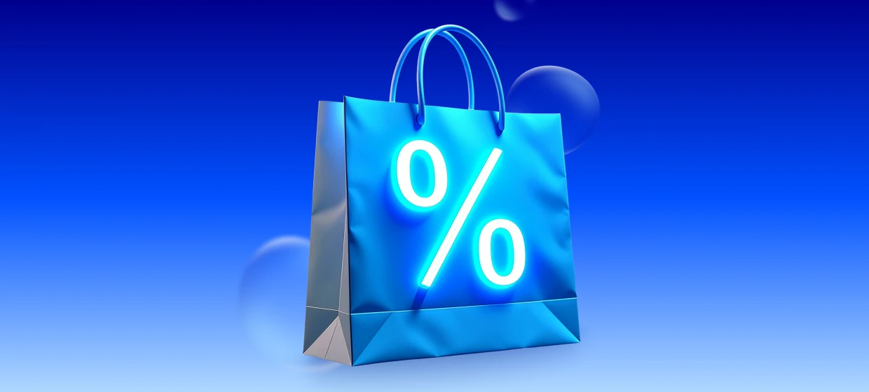  Blaue Einkaufstasche mit leuchtendem Prozentzeichen auf blauem Hintergrund, Symbol für Rabattaktionen 