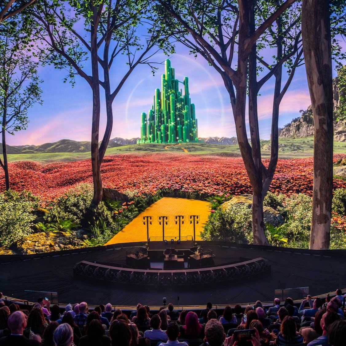 A production photograph of The Wizard of Oz at the Las Vegas Spehere